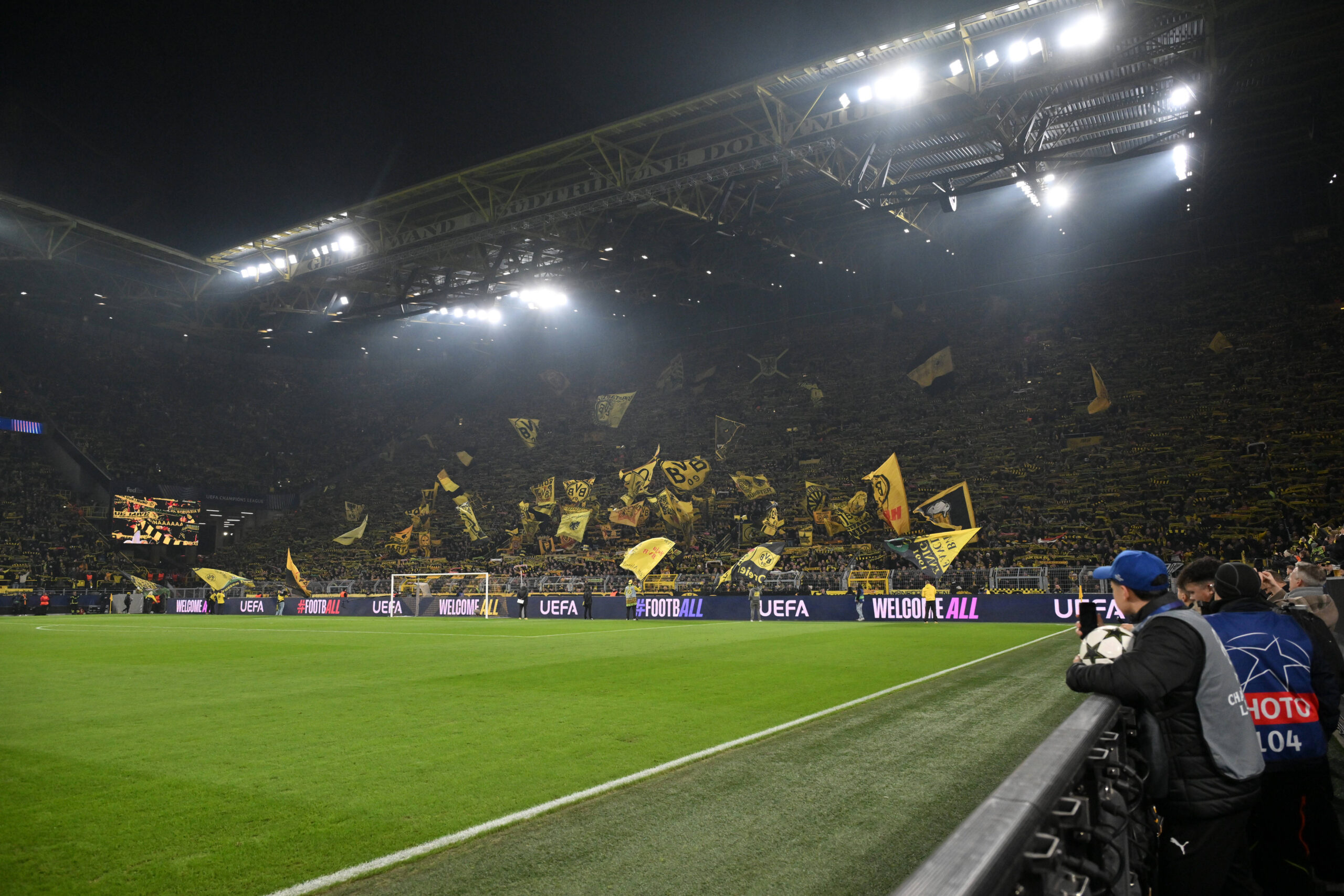 Die Dortmunder Südtribüne vor einem Champions-League-Spiel.